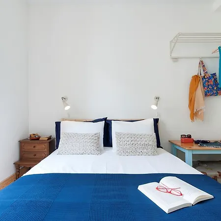 Apartments In Historical Lisbon-2